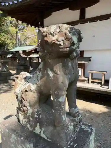 泉穴師神社の{uncategorized: "未分類", other: "その他", undefined: "問題あり", building: "その他建物", grave: "お墓", sacred_gate: "鳥居", guardian: "狛犬", statue: "像", buddha: "仏像", history: "歴史", nature: "自然", garden: "庭園", animal: "動物", pagoda: "塔", temizu: "手水舎", mountain_gate: "山門・神門", sanctuary: "本殿・本堂", subordinate: "末社・摂社", art: "芸術", scenery: "景色", jizo: "地蔵", ema: "絵馬", goshuin: "御朱印", omikuji: "おみくじ", items: "授与品その他", amulet: "お守り", goshuincho: "御朱印帳", eats: "食事", festival: "お祭り", votive_dance: "神楽", shichigosan: "七五三参", wedding: "結婚式", experience: "体験その他", initially: "初詣", around: "周辺", anti_infection: "感染症対策"}