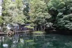 涌釜神社の庭園