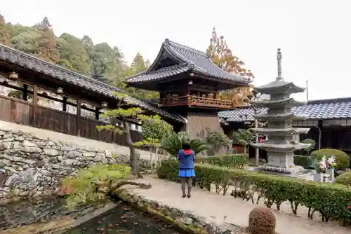 瑠璃光寺の塔