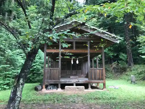 新海三社神社の末社