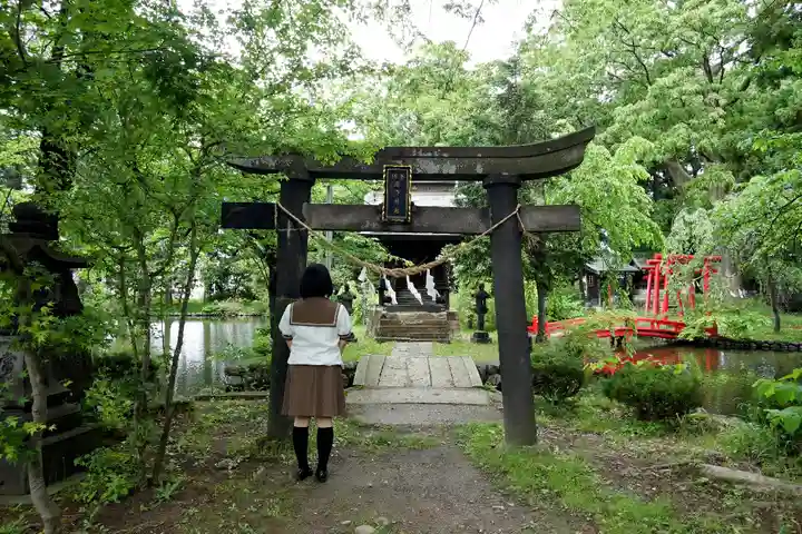 鳥海月山両所宮の鳥居