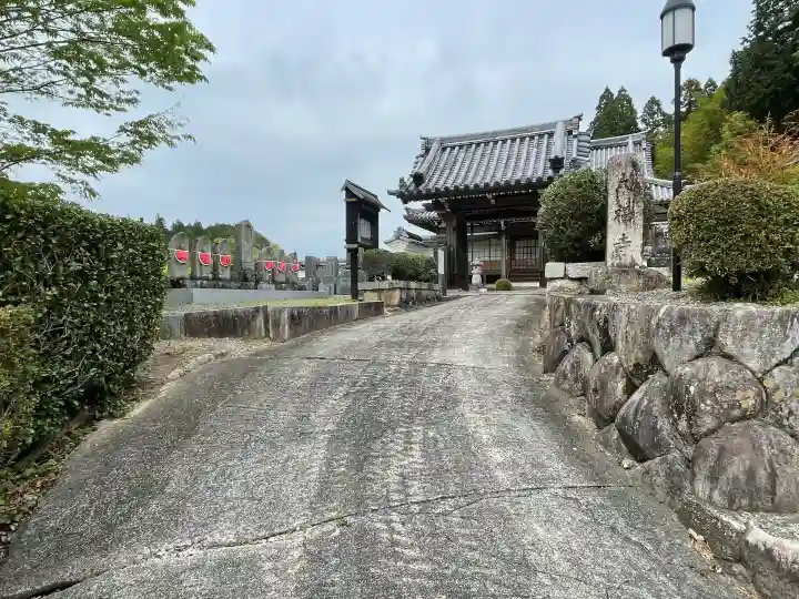 大福寺の{uncategorized: "未分類", other: "その他", undefined: "問題あり", building: "その他建物", grave: "お墓", sacred_gate: "鳥居", guardian: "狛犬", statue: "像", buddha: "仏像", history: "歴史", nature: "自然", garden: "庭園", animal: "動物", pagoda: "塔", temizu: "手水舎", mountain_gate: "山門・神門", sanctuary: "本殿・本堂", subordinate: "末社・摂社", art: "芸術", scenery: "景色", jizo: "地蔵", ema: "絵馬", goshuin: "御朱印", omikuji: "おみくじ", items: "授与品その他", amulet: "お守り", goshuincho: "御朱印帳", eats: "食事", festival: "お祭り", votive_dance: "神楽", shichigosan: "七五三参", wedding: "結婚式", experience: "体験その他", initially: "初詣", around: "周辺", anti_infection: "感染症対策"}