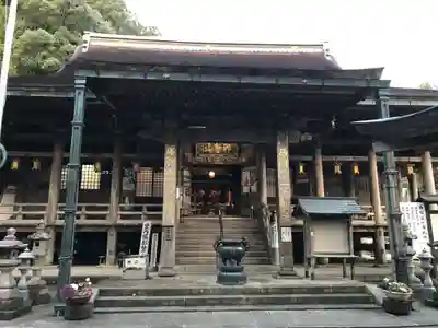 青岸渡寺の本殿・本堂