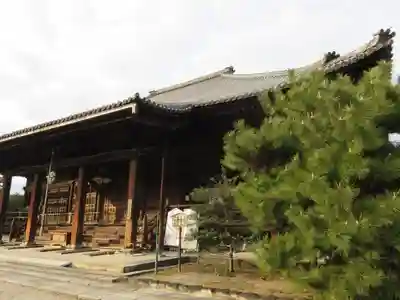 西大寺の本殿・本堂