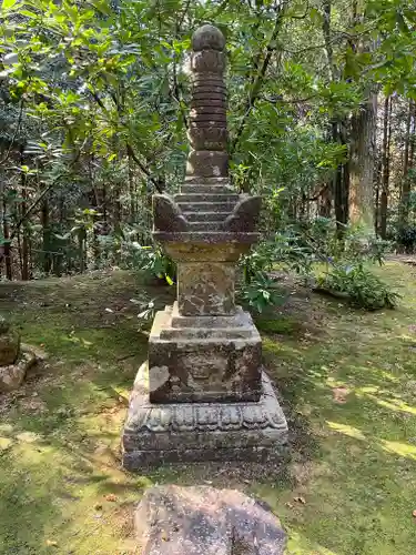 本山寺の塔