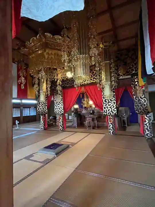 誕生寺の本殿・本堂