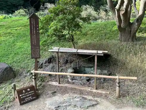 錦春稲荷大明神(東京都)