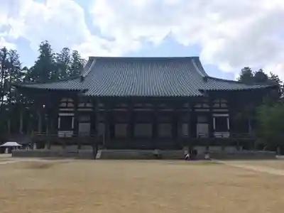 壇上伽藍の本殿・本堂