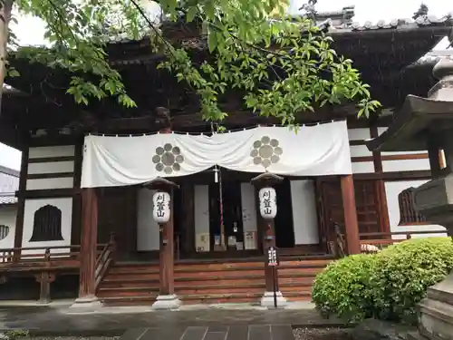 西光寺の本殿