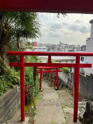 宝玉稲荷神社の{uncategorized: "未分類", other: "その他", undefined: "問題あり", building: "その他建物", grave: "お墓", sacred_gate: "鳥居", guardian: "狛犬", statue: "像", buddha: "仏像", history: "歴史", nature: "自然", garden: "庭園", animal: "動物", pagoda: "塔", temizu: "手水舎", mountain_gate: "山門・神門", sanctuary: "本殿・本堂", subordinate: "末社・摂社", art: "芸術", scenery: "景色", jizo: "地蔵", ema: "絵馬", goshuin: "御朱印", omikuji: "おみくじ", items: "授与品その他", amulet: "お守り", goshuincho: "御朱印帳", eats: "食事", festival: "お祭り", votive_dance: "神楽", shichigosan: "七五三参", wedding: "結婚式", experience: "体験その他", initially: "初詣", around: "周辺", anti_infection: "感染症対策"}