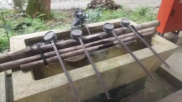 福王神社の手水舎