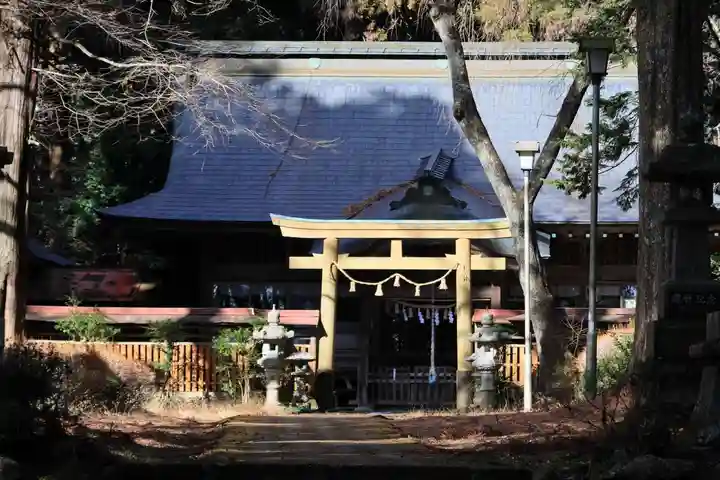 都々古別神社(馬場)の鳥居