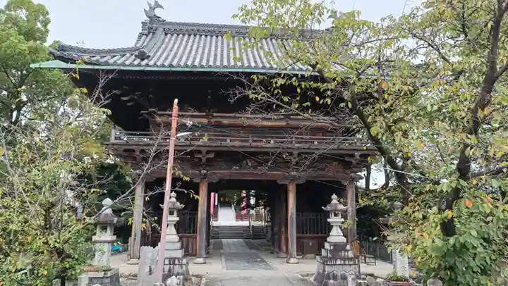 笠覆寺 (笠寺観音)の山門・神門