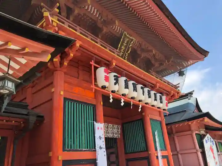 富士山本宮浅間大社の山門・神門