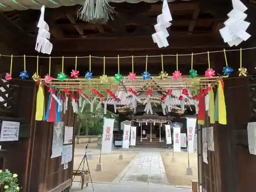 三津厳島神社の山門