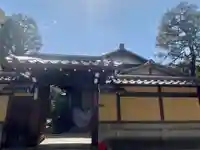 本行院の山門・神門
