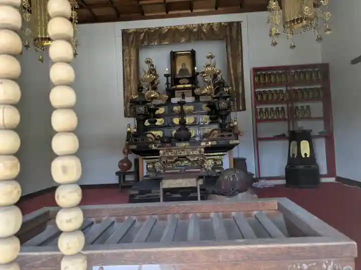 徳正寺の{uncategorized: "未分類", other: "その他", undefined: "問題あり", building: "その他建物", grave: "お墓", sacred_gate: "鳥居", guardian: "狛犬", statue: "像", buddha: "仏像", history: "歴史", nature: "自然", garden: "庭園", animal: "動物", pagoda: "塔", temizu: "手水舎", mountain_gate: "山門・神門", sanctuary: "本殿・本堂", subordinate: "末社・摂社", art: "芸術", scenery: "景色", jizo: "地蔵", ema: "絵馬", goshuin: "御朱印", omikuji: "おみくじ", items: "授与品その他", amulet: "お守り", goshuincho: "御朱印帳", eats: "食事", festival: "お祭り", votive_dance: "神楽", shichigosan: "七五三参", wedding: "結婚式", experience: "体験その他", initially: "初詣", around: "周辺", anti_infection: "感染症対策"}