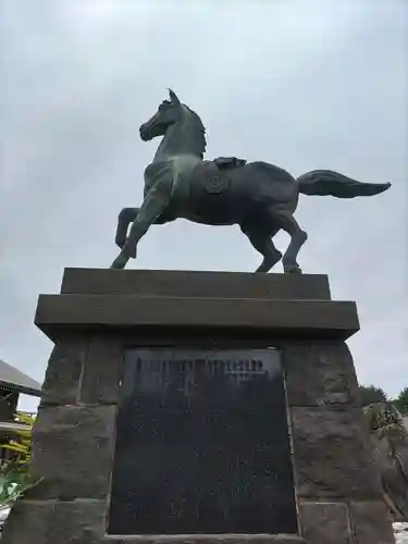 高山稲荷神社の狛犬