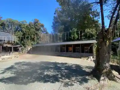 豊受大神社の{uncategorized: "未分類", other: "その他", undefined: "問題あり", building: "その他建物", grave: "お墓", sacred_gate: "鳥居", guardian: "狛犬", statue: "像", buddha: "仏像", history: "歴史", nature: "自然", garden: "庭園", animal: "動物", pagoda: "塔", temizu: "手水舎", mountain_gate: "山門・神門", sanctuary: "本殿・本堂", subordinate: "末社・摂社", art: "芸術", scenery: "景色", jizo: "地蔵", ema: "絵馬", goshuin: "御朱印", omikuji: "おみくじ", items: "授与品その他", amulet: "お守り", goshuincho: "御朱印帳", eats: "食事", festival: "お祭り", votive_dance: "神楽", shichigosan: "七五三参", wedding: "結婚式", experience: "体験その他", initially: "初詣", around: "周辺", anti_infection: "感染症対策"}
