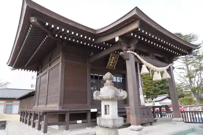 板倉神社の本殿