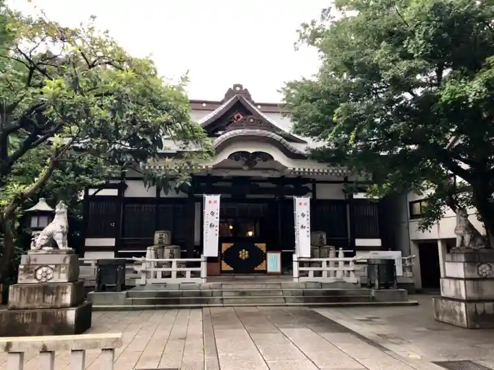 鳥越神社の本殿・本堂