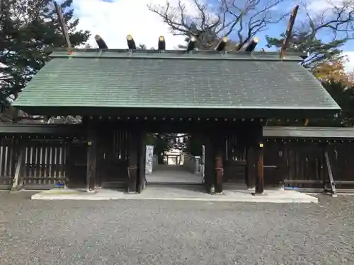 千歳神社の山門・神門