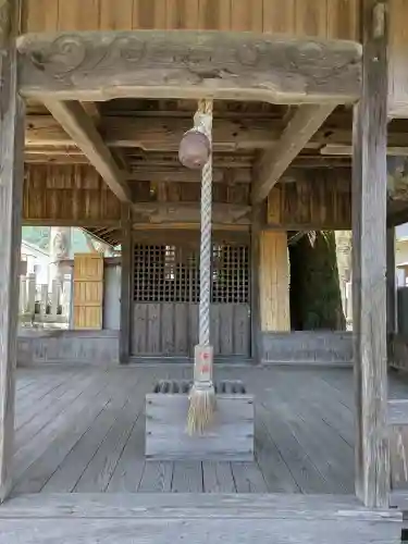 秋葉神社の{uncategorized: "未分類", other: "その他", undefined: "問題あり", building: "その他建物", grave: "お墓", sacred_gate: "鳥居", guardian: "狛犬", statue: "像", buddha: "仏像", history: "歴史", nature: "自然", garden: "庭園", animal: "動物", pagoda: "塔", temizu: "手水舎", mountain_gate: "山門・神門", sanctuary: "本殿・本堂", subordinate: "末社・摂社", art: "芸術", scenery: "景色", jizo: "地蔵", ema: "絵馬", goshuin: "御朱印", omikuji: "おみくじ", items: "授与品その他", amulet: "お守り", goshuincho: "御朱印帳", eats: "食事", festival: "お祭り", votive_dance: "神楽", shichigosan: "七五三参", wedding: "結婚式", experience: "体験その他", initially: "初詣", around: "周辺", anti_infection: "感染症対策"}