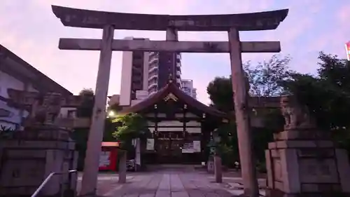 三輪神社の鳥居