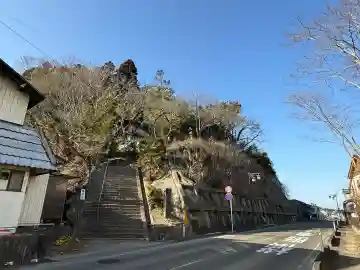 神明社の{uncategorized: "未分類", other: "その他", undefined: "問題あり", building: "その他建物", grave: "お墓", sacred_gate: "鳥居", guardian: "狛犬", statue: "像", buddha: "仏像", history: "歴史", nature: "自然", garden: "庭園", animal: "動物", pagoda: "塔", temizu: "手水舎", mountain_gate: "山門・神門", sanctuary: "本殿・本堂", subordinate: "末社・摂社", art: "芸術", scenery: "景色", jizo: "地蔵", ema: "絵馬", goshuin: "御朱印", omikuji: "おみくじ", items: "授与品その他", amulet: "お守り", goshuincho: "御朱印帳", eats: "食事", festival: "お祭り", votive_dance: "神楽", shichigosan: "七五三参", wedding: "結婚式", experience: "体験その他", initially: "初詣", around: "周辺", anti_infection: "感染症対策"}