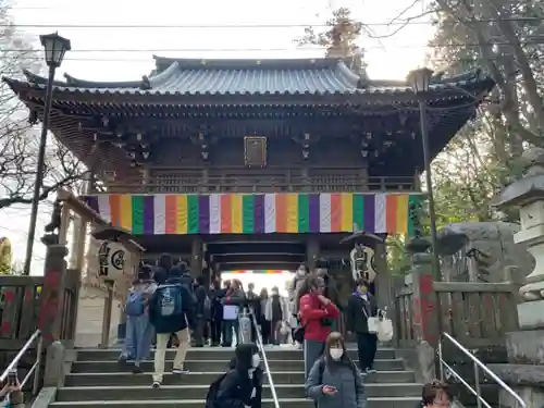 高尾山薬王院の山門