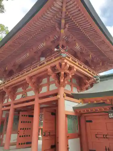 武蔵一宮氷川神社の山門・神門