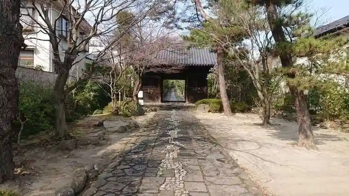 輪王寺の山門・神門