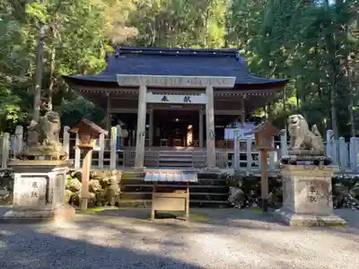 丹生神社の本殿・本堂