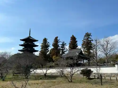 備中國分寺の{uncategorized: "未分類", other: "その他", undefined: "問題あり", building: "その他建物", grave: "お墓", sacred_gate: "鳥居", guardian: "狛犬", statue: "像", buddha: "仏像", history: "歴史", nature: "自然", garden: "庭園", animal: "動物", pagoda: "塔", temizu: "手水舎", mountain_gate: "山門・神門", sanctuary: "本殿・本堂", subordinate: "末社・摂社", art: "芸術", scenery: "景色", jizo: "地蔵", ema: "絵馬", goshuin: "御朱印", omikuji: "おみくじ", items: "授与品その他", amulet: "お守り", goshuincho: "御朱印帳", eats: "食事", festival: "お祭り", votive_dance: "神楽", shichigosan: "七五三参", wedding: "結婚式", experience: "体験その他", initially: "初詣", around: "周辺", anti_infection: "感染症対策"}