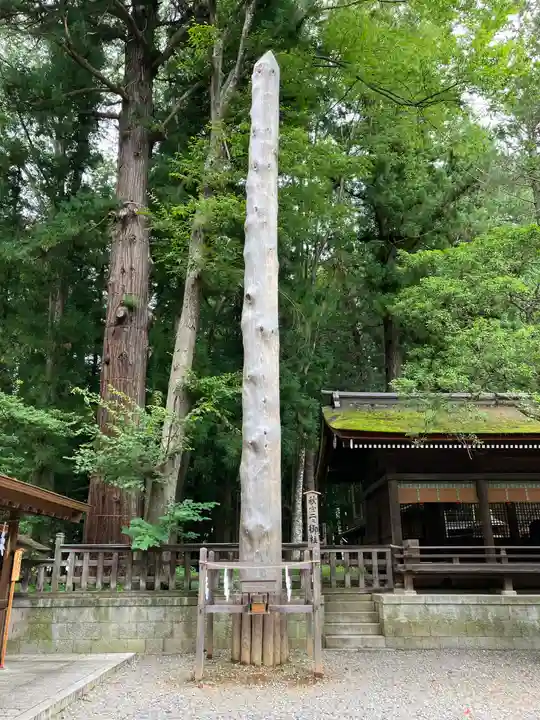 諏訪大社下社秋宮(長野県)