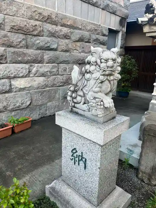 あら町諏訪神社の{uncategorized: "未分類", other: "その他", undefined: "問題あり", building: "その他建物", grave: "お墓", sacred_gate: "鳥居", guardian: "狛犬", statue: "像", buddha: "仏像", history: "歴史", nature: "自然", garden: "庭園", animal: "動物", pagoda: "塔", temizu: "手水舎", mountain_gate: "山門・神門", sanctuary: "本殿・本堂", subordinate: "末社・摂社", art: "芸術", scenery: "景色", jizo: "地蔵", ema: "絵馬", goshuin: "御朱印", omikuji: "おみくじ", items: "授与品その他", amulet: "お守り", goshuincho: "御朱印帳", eats: "食事", festival: "お祭り", votive_dance: "神楽", shichigosan: "七五三参", wedding: "結婚式", experience: "体験その他", initially: "初詣", around: "周辺", anti_infection: "感染症対策"}