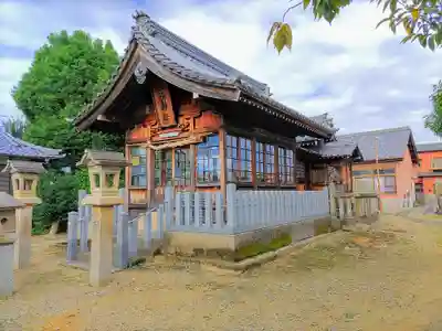 六所社（馬見塚）の本殿・本堂