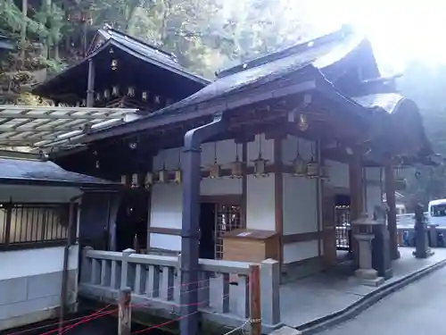 脳天大神龍王院の本殿・本堂