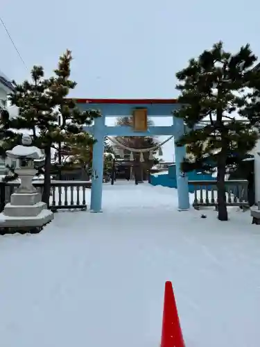 上磯八幡宮の{uncategorized: "未分類", other: "その他", undefined: "問題あり", building: "その他建物", grave: "お墓", sacred_gate: "鳥居", guardian: "狛犬", statue: "像", buddha: "仏像", history: "歴史", nature: "自然", garden: "庭園", animal: "動物", pagoda: "塔", temizu: "手水舎", mountain_gate: "山門・神門", sanctuary: "本殿・本堂", subordinate: "末社・摂社", art: "芸術", scenery: "景色", jizo: "地蔵", ema: "絵馬", goshuin: "御朱印", omikuji: "おみくじ", items: "授与品その他", amulet: "お守り", goshuincho: "御朱印帳", eats: "食事", festival: "お祭り", votive_dance: "神楽", shichigosan: "七五三参", wedding: "結婚式", experience: "体験その他", initially: "初詣", around: "周辺", anti_infection: "感染症対策"}
