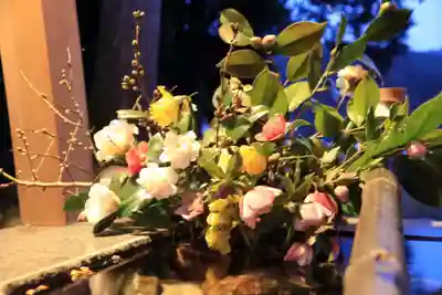 高司神社〜むすびの神の鎮まる社〜の手水舎