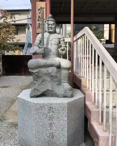 大将軍八神社の像