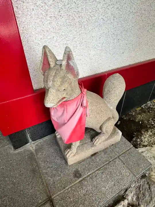 二宮稲荷神社の{uncategorized: "未分類", other: "その他", undefined: "問題あり", building: "その他建物", grave: "お墓", sacred_gate: "鳥居", guardian: "狛犬", statue: "像", buddha: "仏像", history: "歴史", nature: "自然", garden: "庭園", animal: "動物", pagoda: "塔", temizu: "手水舎", mountain_gate: "山門・神門", sanctuary: "本殿・本堂", subordinate: "末社・摂社", art: "芸術", scenery: "景色", jizo: "地蔵", ema: "絵馬", goshuin: "御朱印", omikuji: "おみくじ", items: "授与品その他", amulet: "お守り", goshuincho: "御朱印帳", eats: "食事", festival: "お祭り", votive_dance: "神楽", shichigosan: "七五三参", wedding: "結婚式", experience: "体験その他", initially: "初詣", around: "周辺", anti_infection: "感染症対策"}