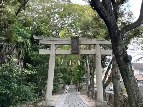 越ヶ谷久伊豆神社の鳥居