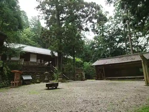 八幡神社の庭園