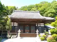 慈円寺の{uncategorized: "未分類", other: "その他", undefined: "問題あり", building: "その他建物", grave: "お墓", sacred_gate: "鳥居", guardian: "狛犬", statue: "像", buddha: "仏像", history: "歴史", nature: "自然", garden: "庭園", animal: "動物", pagoda: "塔", temizu: "手水舎", mountain_gate: "山門・神門", sanctuary: "本殿・本堂", subordinate: "末社・摂社", art: "芸術", scenery: "景色", jizo: "地蔵", ema: "絵馬", goshuin: "御朱印", omikuji: "おみくじ", items: "授与品その他", amulet: "お守り", goshuincho: "御朱印帳", eats: "食事", festival: "お祭り", votive_dance: "神楽", shichigosan: "七五三参", wedding: "結婚式", experience: "体験その他", initially: "初詣", around: "周辺", anti_infection: "感染症対策"}