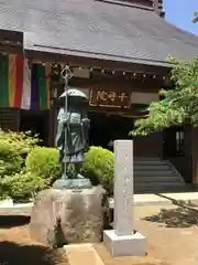 千手院の像