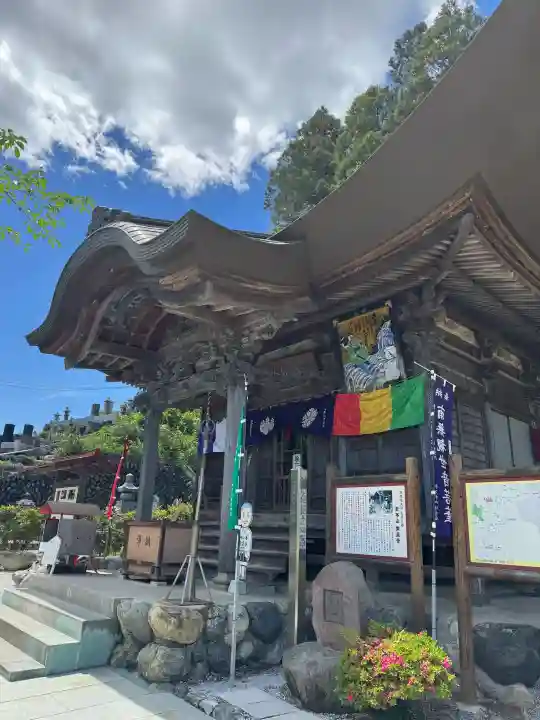 常泉寺の{uncategorized: "未分類", other: "その他", undefined: "問題あり", building: "その他建物", grave: "お墓", sacred_gate: "鳥居", guardian: "狛犬", statue: "像", buddha: "仏像", history: "歴史", nature: "自然", garden: "庭園", animal: "動物", pagoda: "塔", temizu: "手水舎", mountain_gate: "山門・神門", sanctuary: "本殿・本堂", subordinate: "末社・摂社", art: "芸術", scenery: "景色", jizo: "地蔵", ema: "絵馬", goshuin: "御朱印", omikuji: "おみくじ", items: "授与品その他", amulet: "お守り", goshuincho: "御朱印帳", eats: "食事", festival: "お祭り", votive_dance: "神楽", shichigosan: "七五三参", wedding: "結婚式", experience: "体験その他", initially: "初詣", around: "周辺", anti_infection: "感染症対策"}