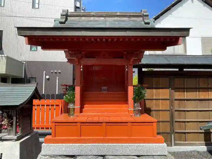 慈眼院の{uncategorized: "未分類", other: "その他", undefined: "問題あり", building: "その他建物", grave: "お墓", sacred_gate: "鳥居", guardian: "狛犬", statue: "像", buddha: "仏像", history: "歴史", nature: "自然", garden: "庭園", animal: "動物", pagoda: "塔", temizu: "手水舎", mountain_gate: "山門・神門", sanctuary: "本殿・本堂", subordinate: "末社・摂社", art: "芸術", scenery: "景色", jizo: "地蔵", ema: "絵馬", goshuin: "御朱印", omikuji: "おみくじ", items: "授与品その他", amulet: "お守り", goshuincho: "御朱印帳", eats: "食事", festival: "お祭り", votive_dance: "神楽", shichigosan: "七五三参", wedding: "結婚式", experience: "体験その他", initially: "初詣", around: "周辺", anti_infection: "感染症対策"}