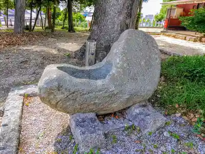 白山神社（狩宿）の手水舎