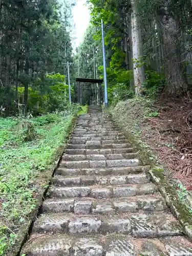 青鬼神社の建物その他